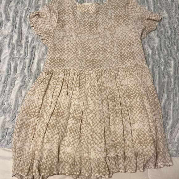 Tan and White Babydoll Dress - Picture 4 of 7